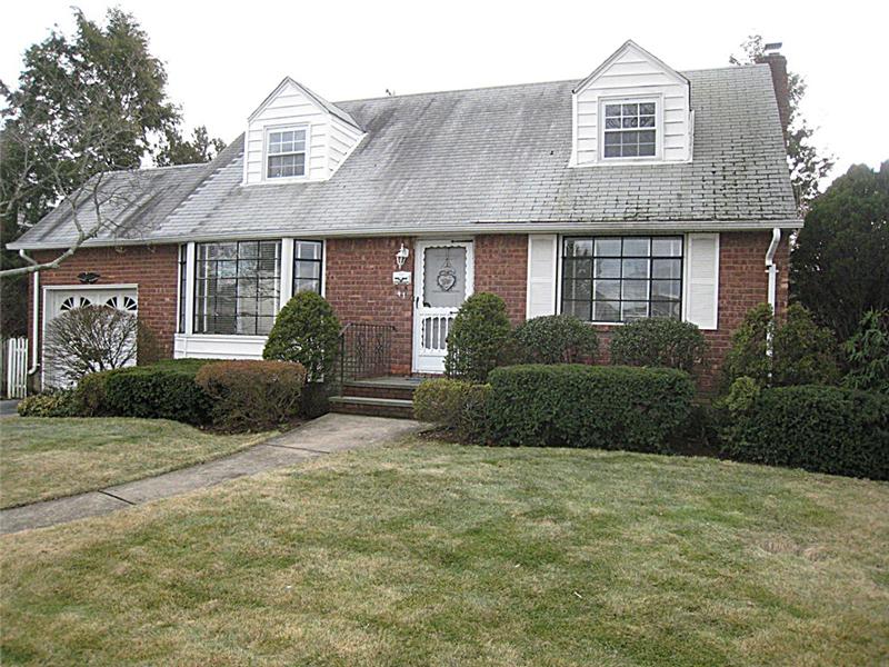 47 Jerome Ave, Hicksville, NY