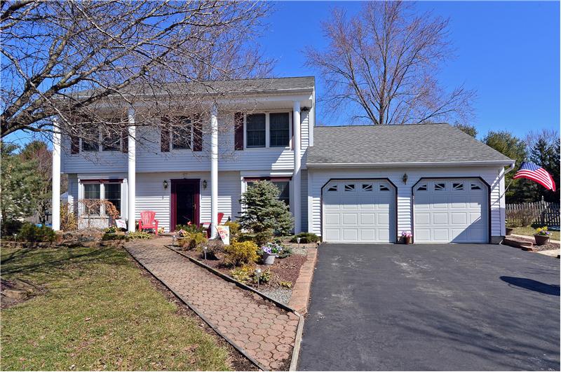 67 Alexandria Dr, Manalapan, NJ